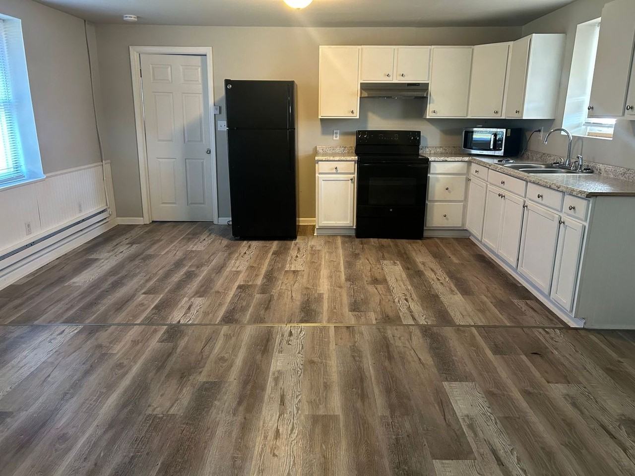 219 1/2 Wall St - Photo 3 of 8