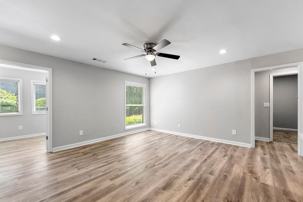 4820 W Park Cir - Photo 4 of 16