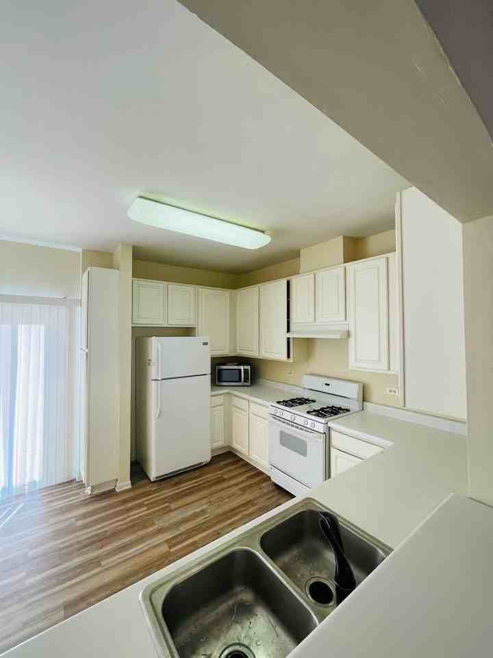 2244 Daybreak Dr - Photo 6 of 12