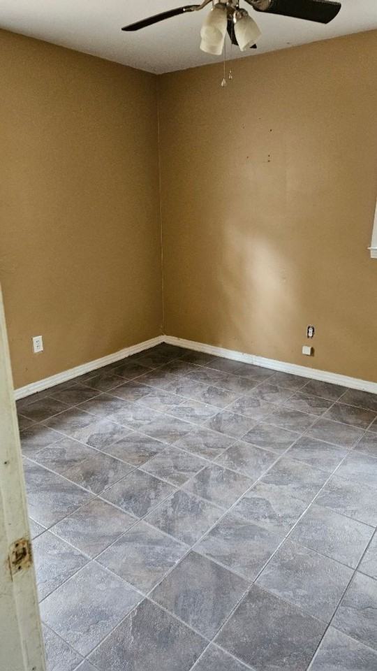 1263 Amelia Ave - Photo 3 of 8