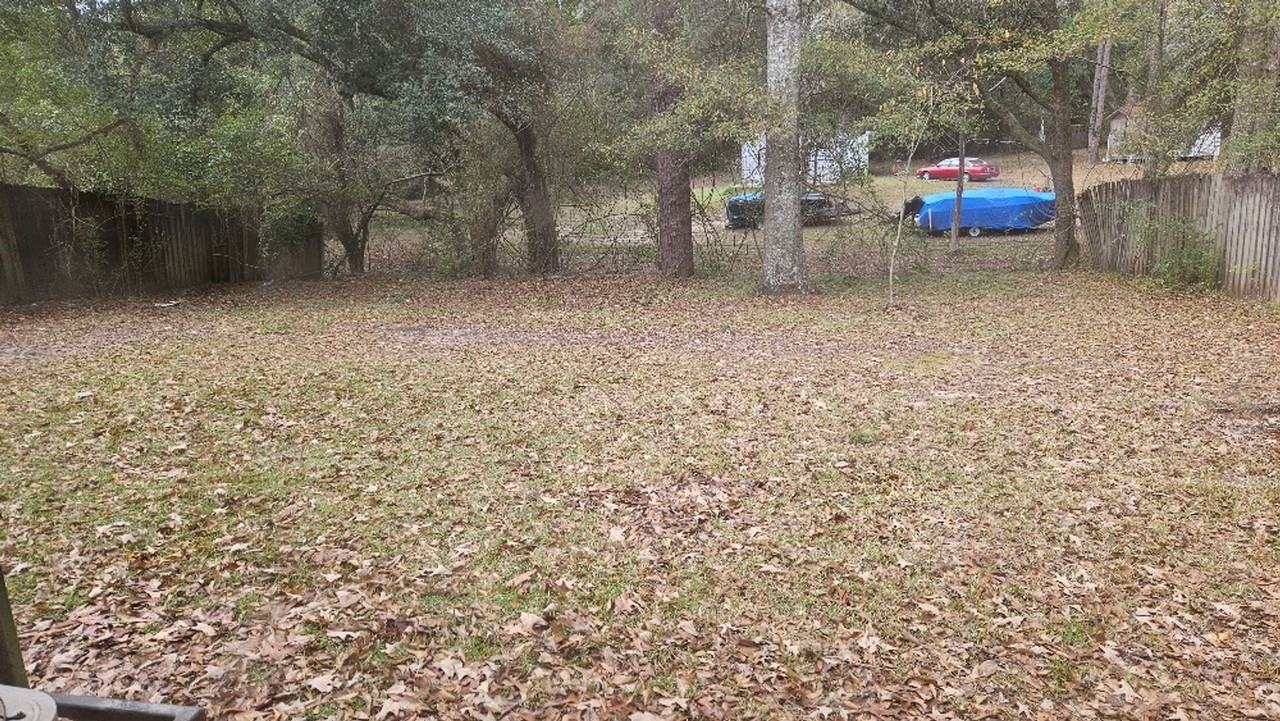 1263 Amelia Ave - Photo 4 of 8