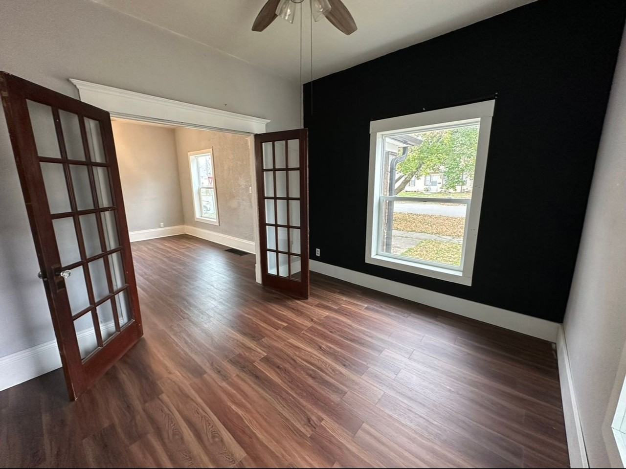 902 S 15th St - Photo 6 of 7