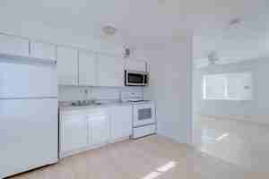 featured image of 472 Rexford Dr