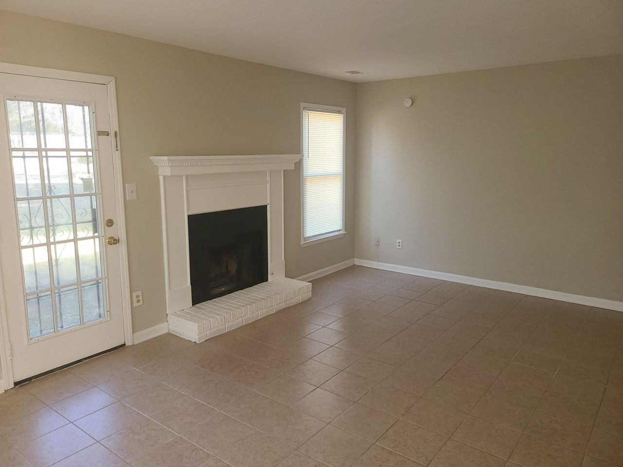 8010 Woodlake Dr - Photo 7 of 17