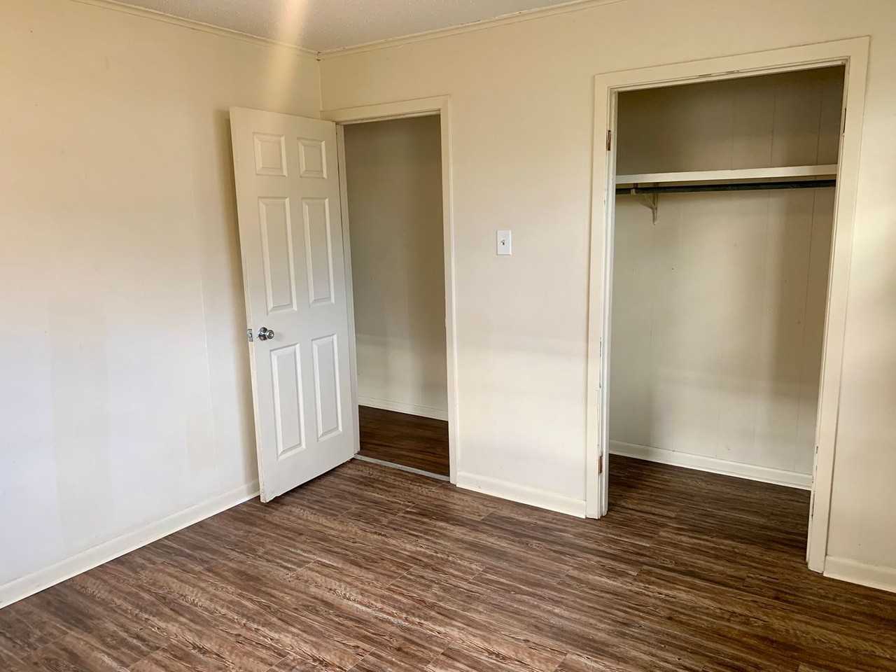 812 S Magnolia St - Photo 6 of 15