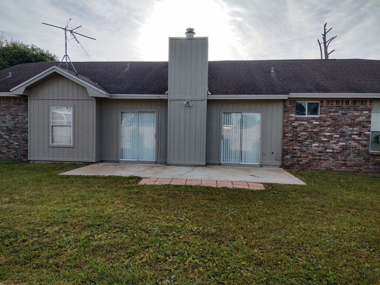 7102 Mayo Circle - Photo 3 of 25