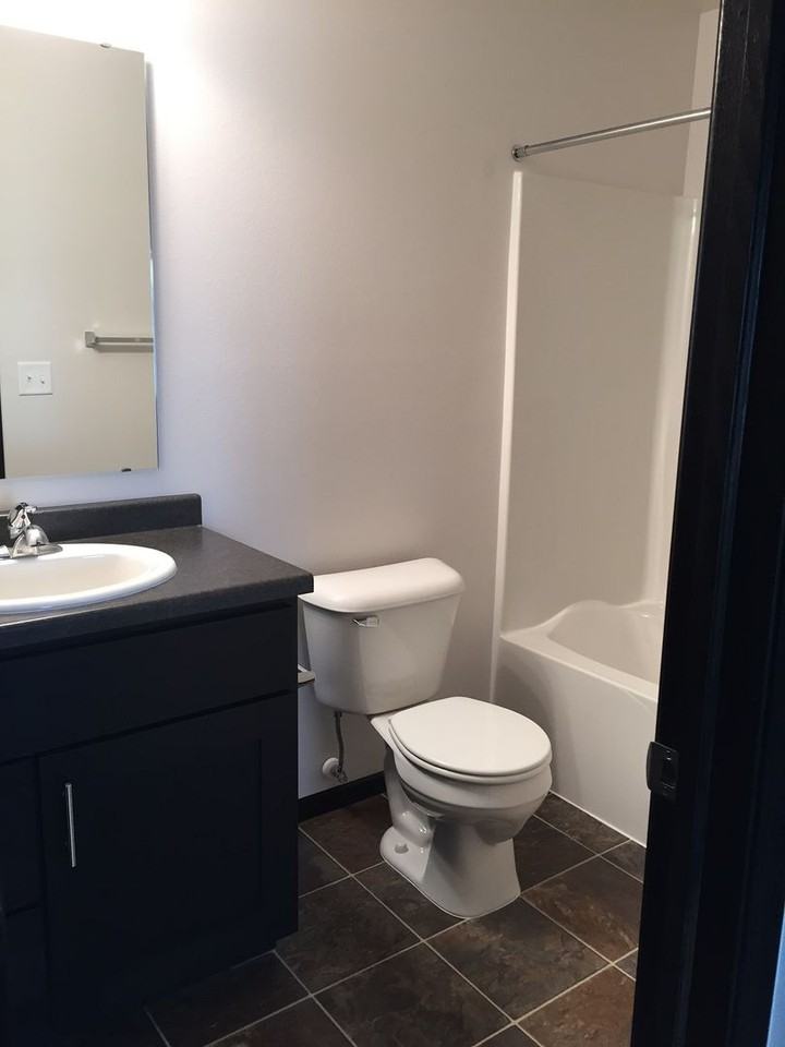 1908 41st St S - Photo 4 of 6