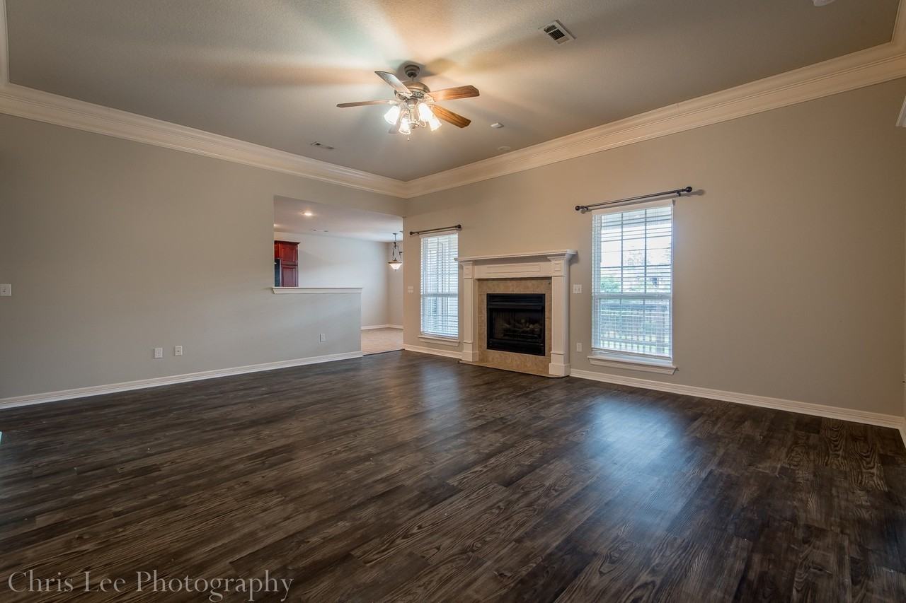 1842 N Fallbrook Way - Photo 4 of 21
