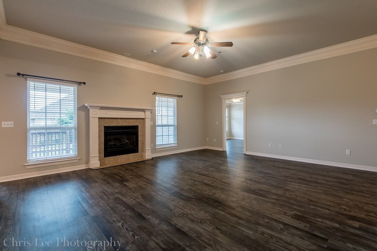 1842 N Fallbrook Way - Photo 5 of 21