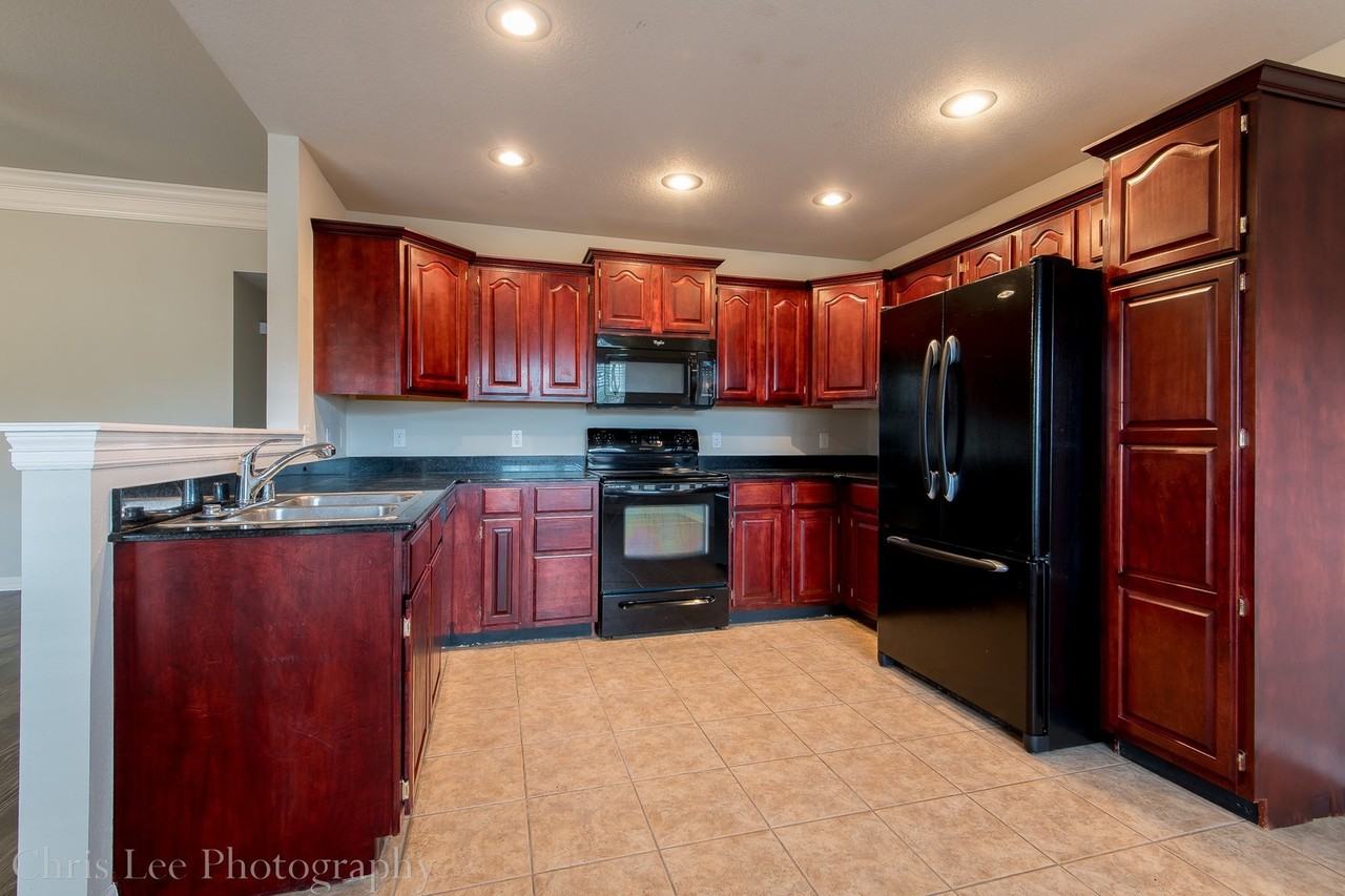 1842 N Fallbrook Way - Photo 7 of 21