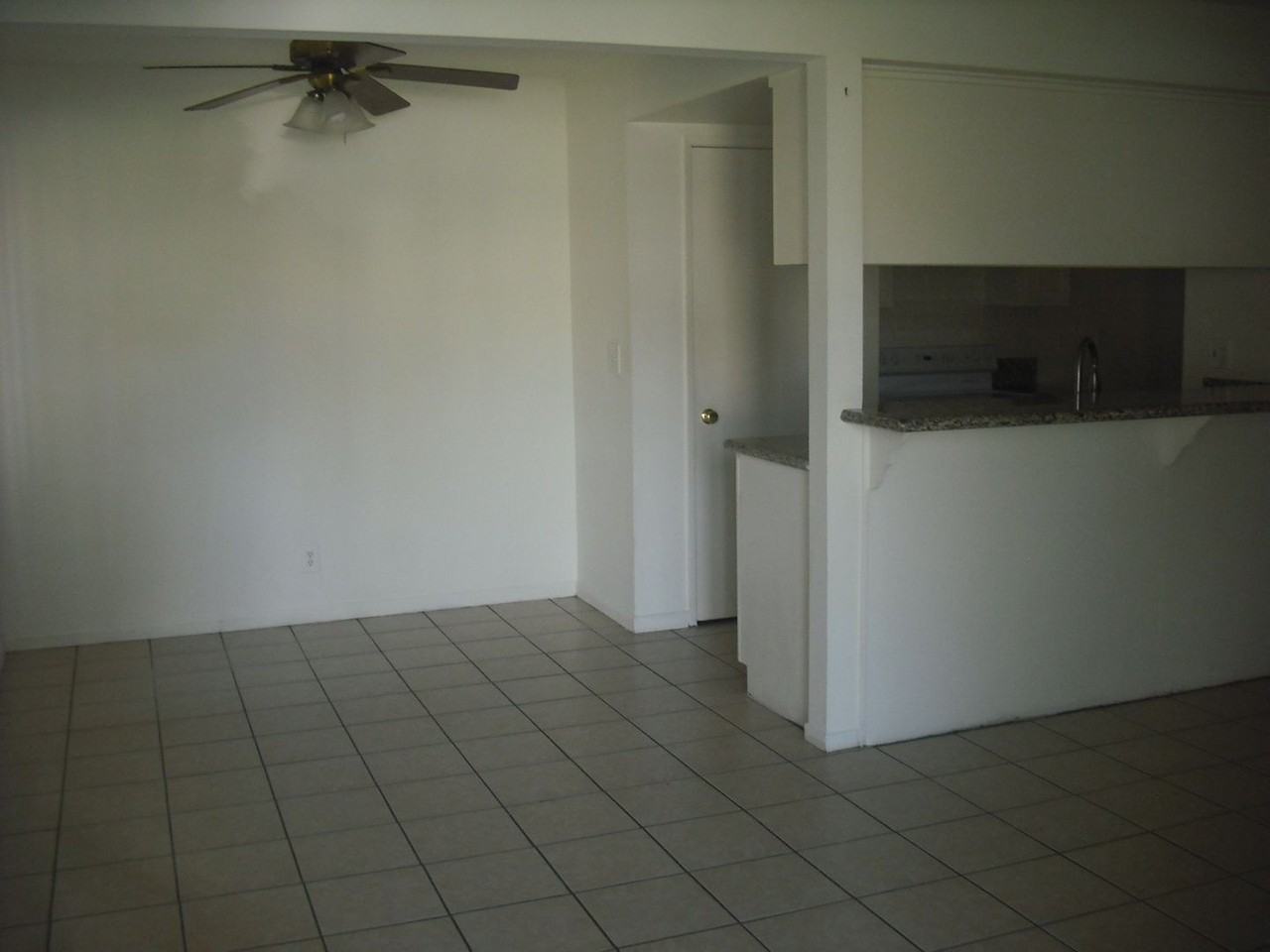 2574 Spinnaker Ave - Photo 2 of 10