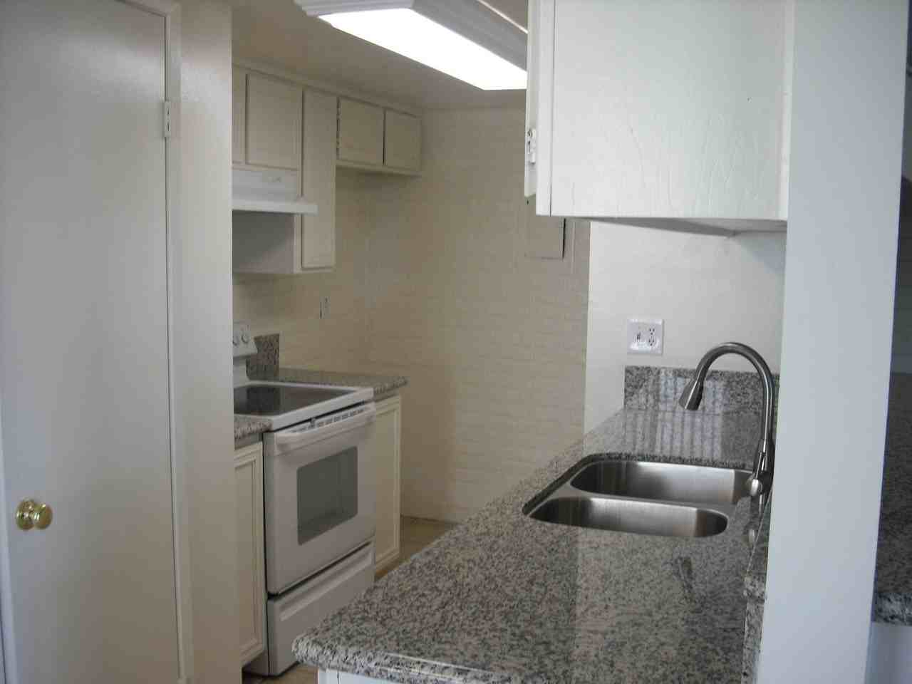 2574 Spinnaker Ave - Photo 4 of 10