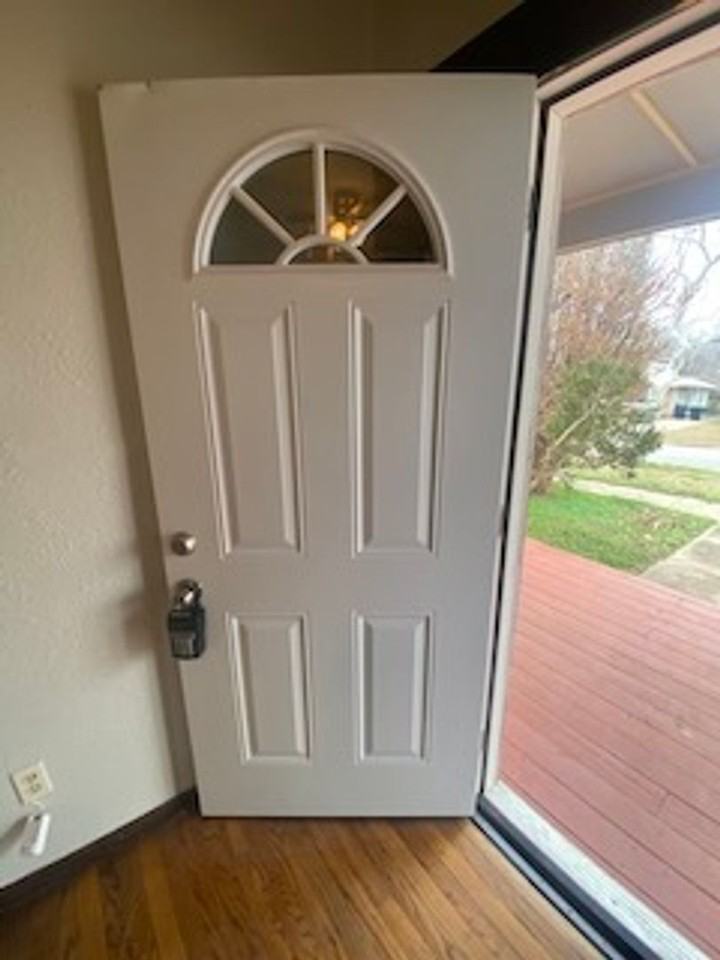 1800 Nw 37th St - Photo 3 of 25