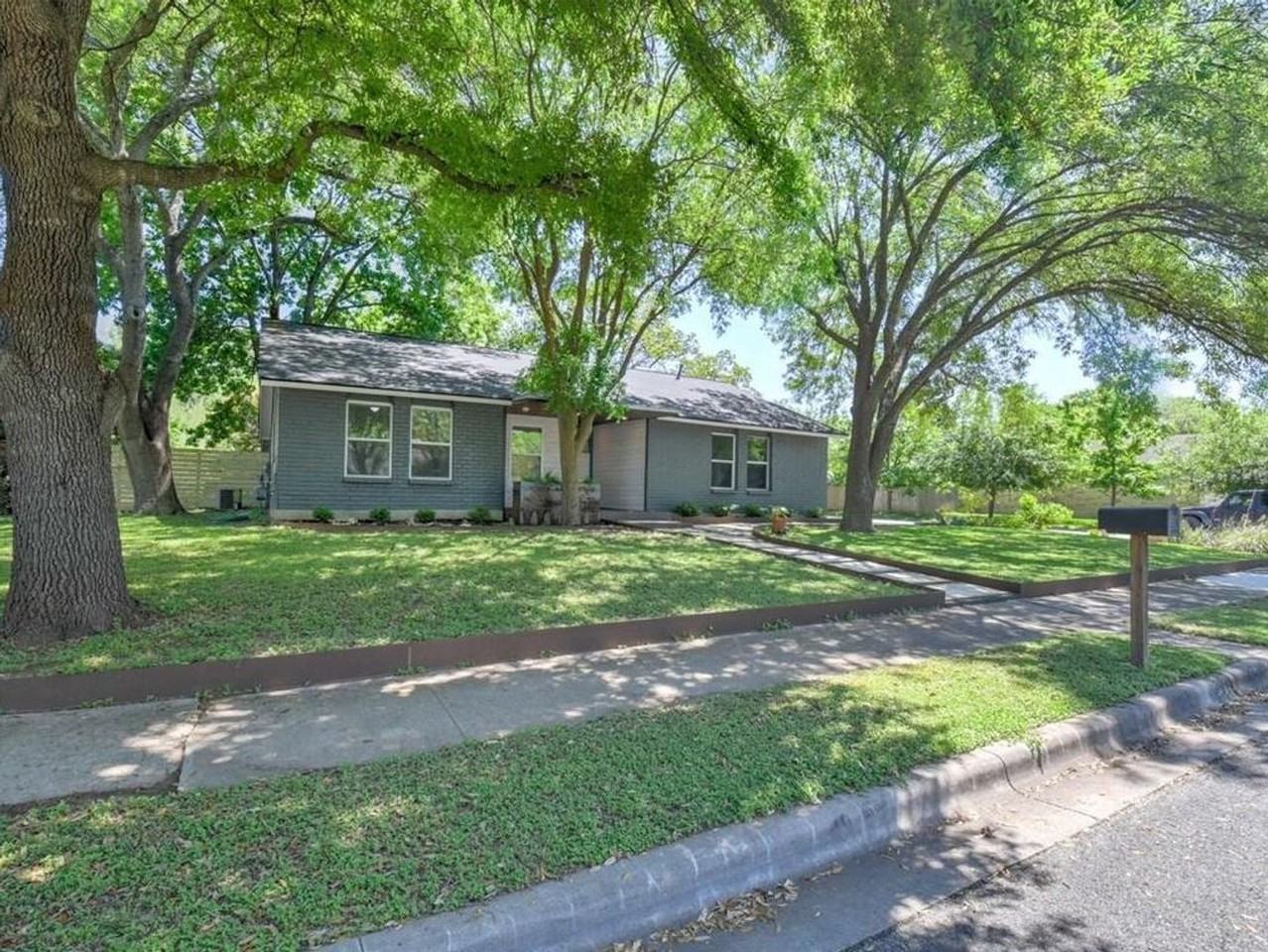 6605 Clubway Ln - Photo 4 of 22