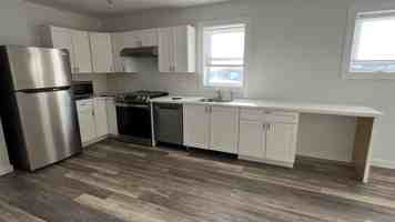 featured image of 233 Bridge St