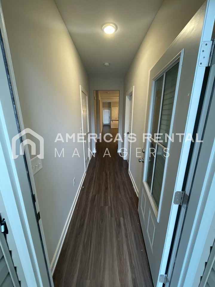 90 Cole Ln - Photo 5 of 50