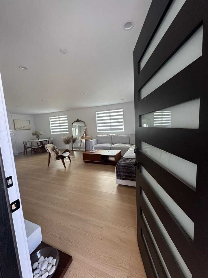 714 E Palm Ave #201 - Photo 2 of 20