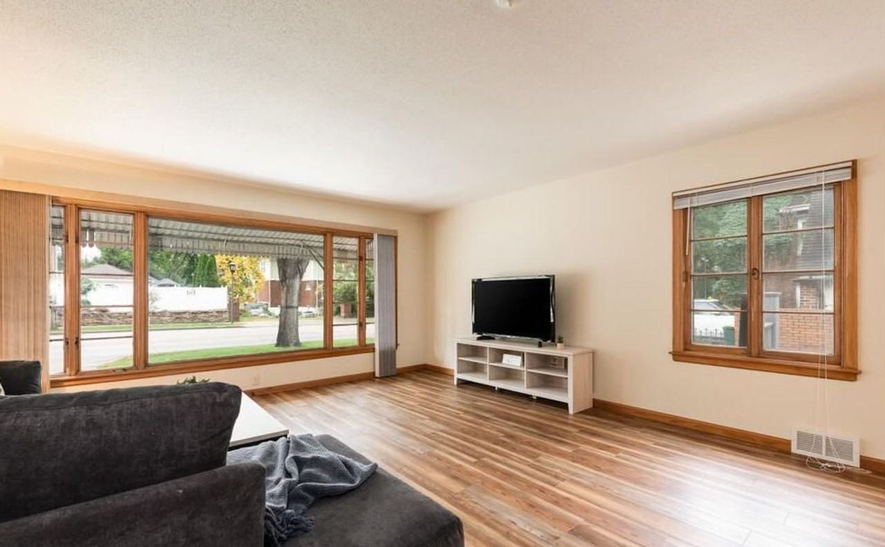 608 N Washington St - Photo 3 of 19