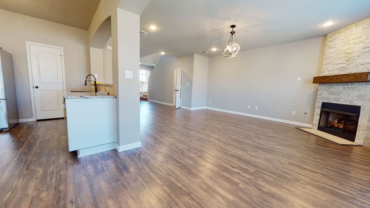 4204 Shallow Creek Ct - Photo 2 of 17