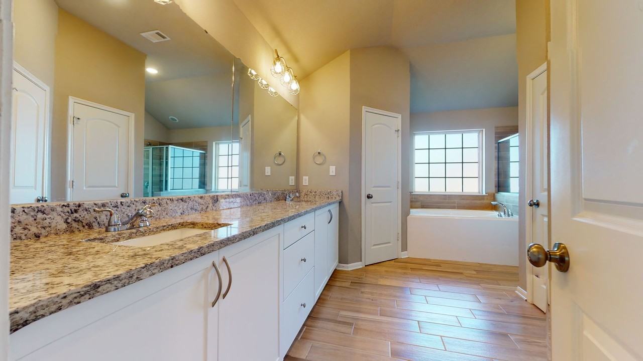 4204 Shallow Creek Ct - Photo 4 of 17