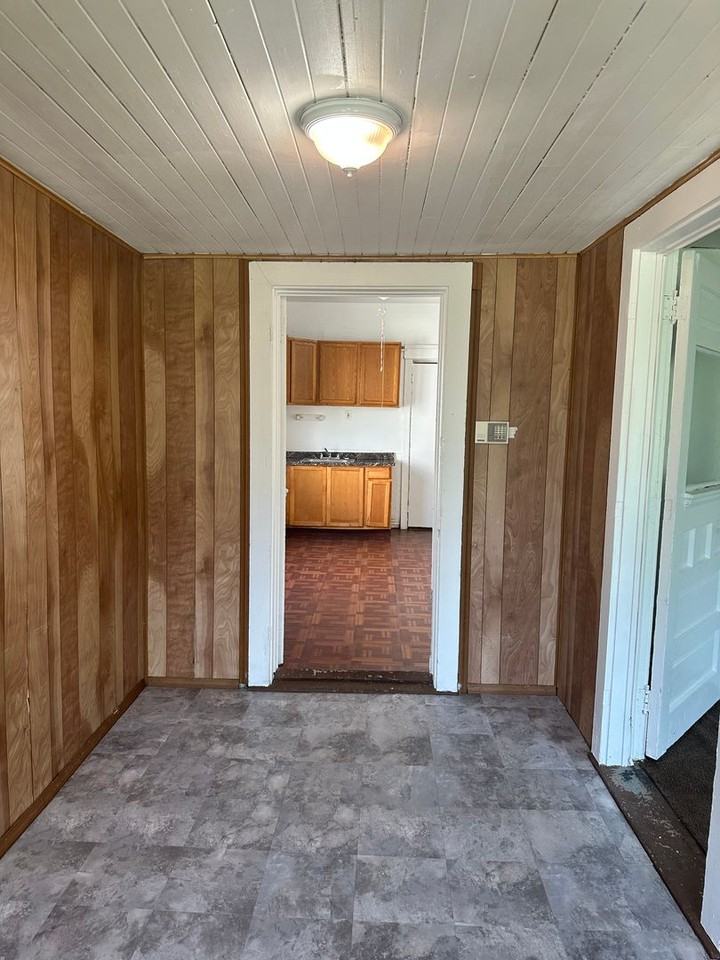 611 E 125th St - Photo 2 of 9