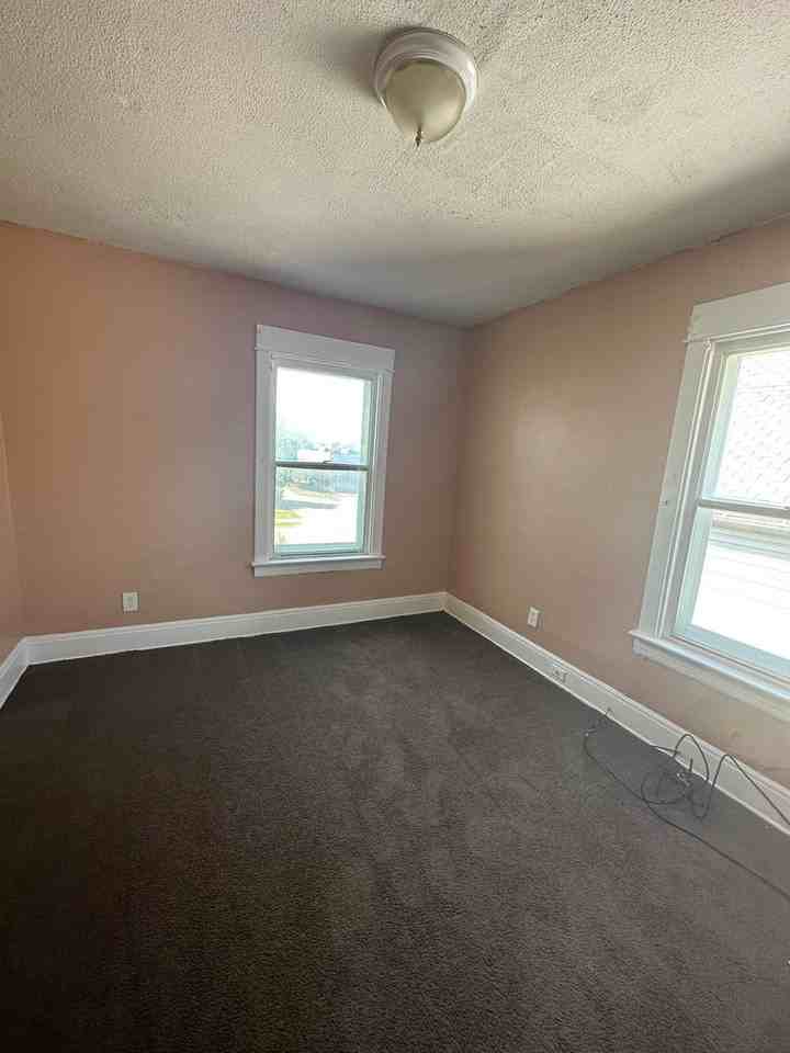 611 E 125th St - Photo 6 of 9