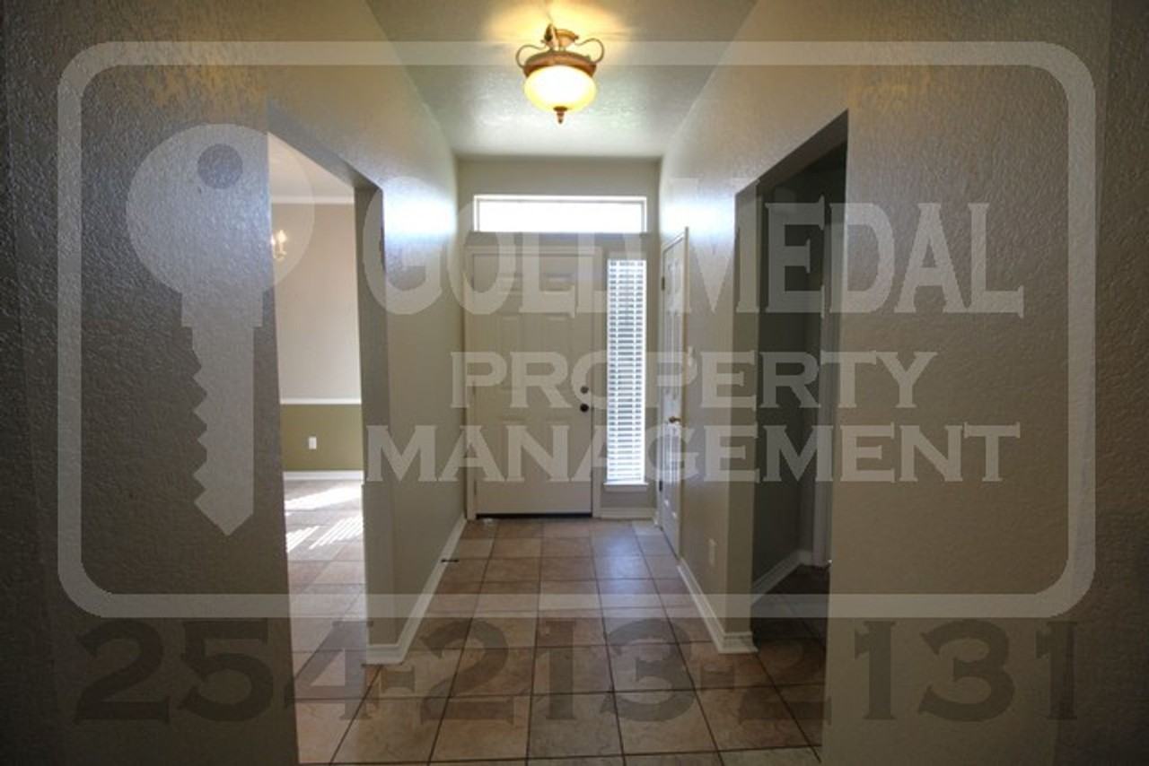 603 Lisa Ln - Photo 2 of 35