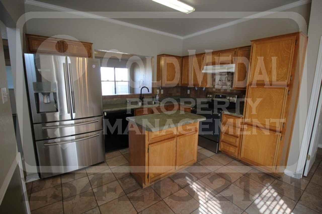 603 Lisa Ln - Photo 7 of 35