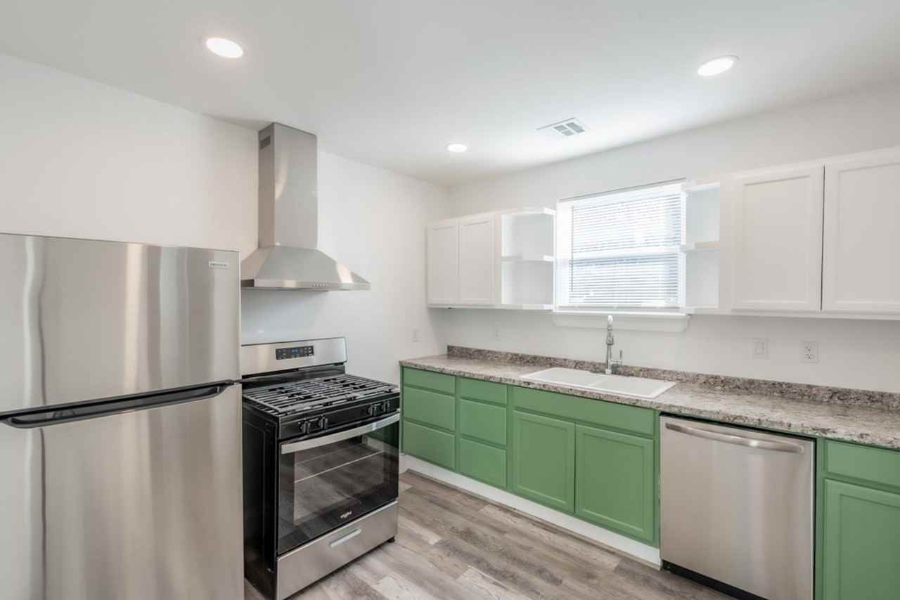 918 E Tecumseh St - Photo 3 of 13