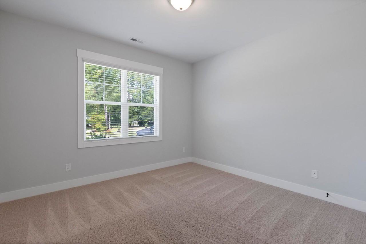 128 Chadwick Ct - Photo 7 of 21