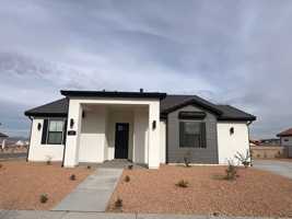 featured image of 702 W Cedar Hill Dr