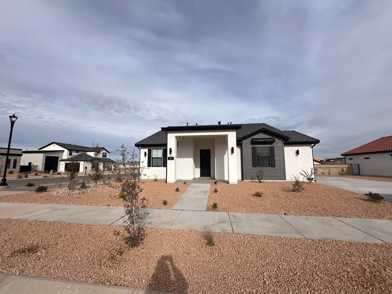 702 W Cedar Hill Dr - Photo 3 of 26