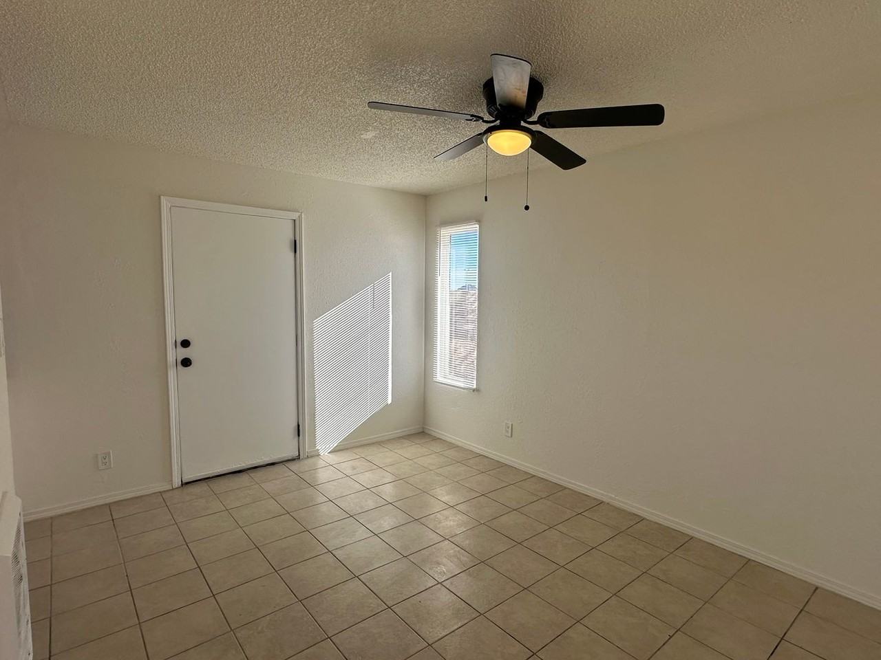 7517 California City Blvd - Photo 3 of 11