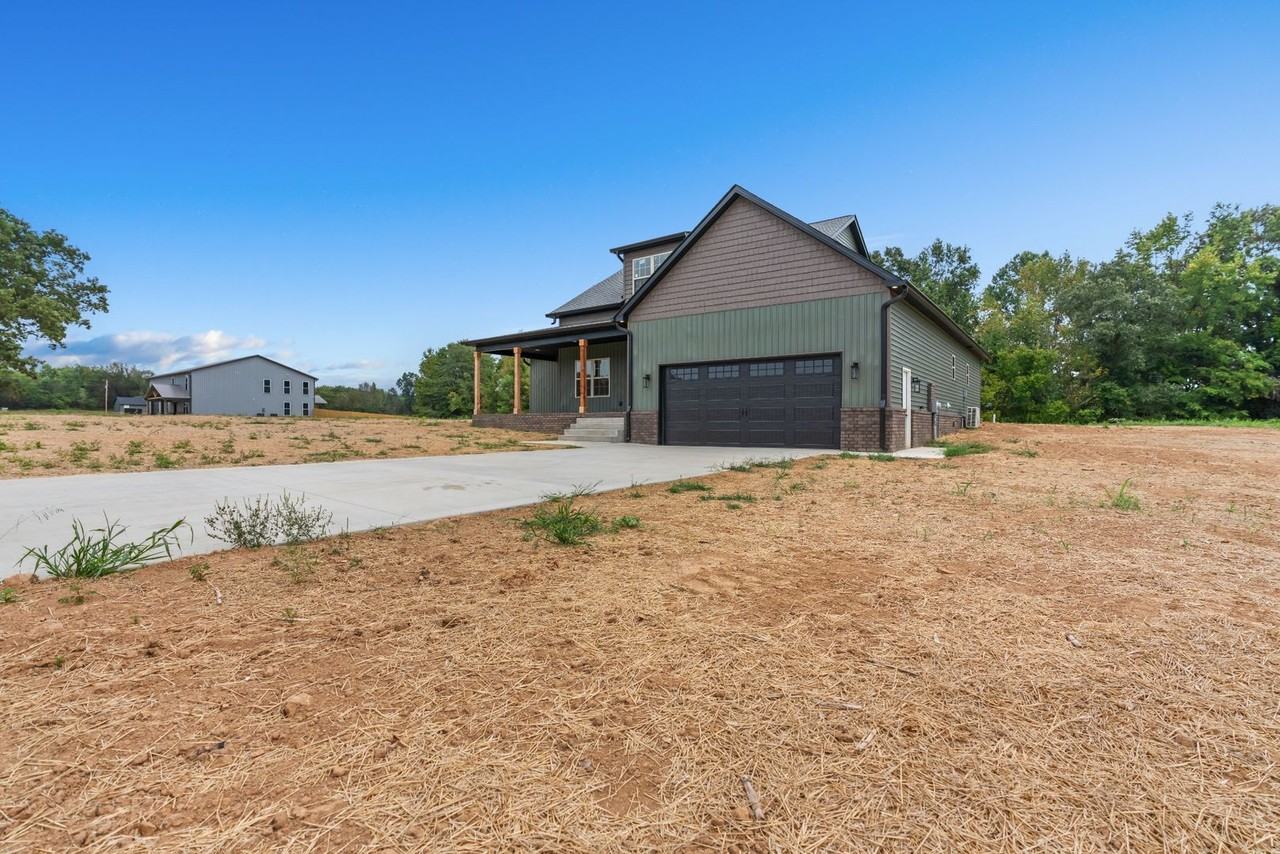 2615 Cooper Creek Rd - Photo 4 of 30