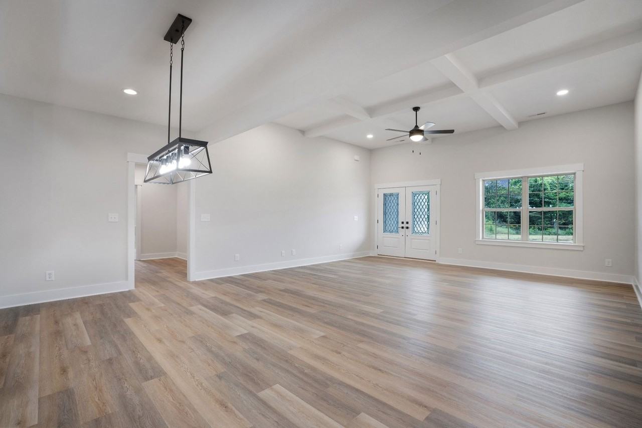 2615 Cooper Creek Rd - Photo 6 of 30