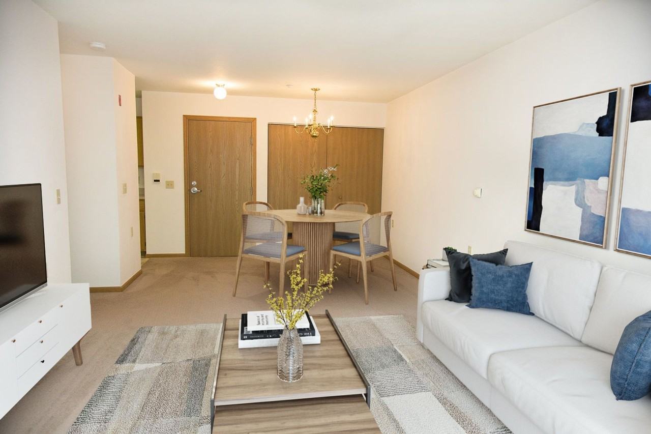 3131 N. Squirrel Rd. - Photo 3 of 17