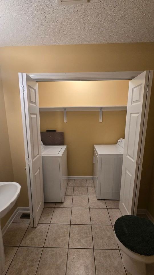 235 Amanda Ln #6 - Photo 3 of 14