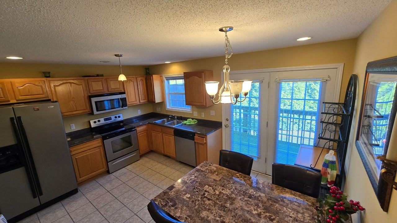 235 Amanda Ln #6 - Photo 5 of 14