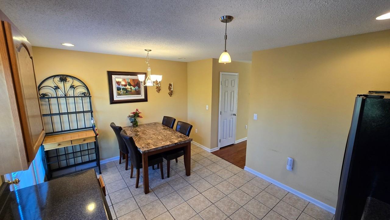 235 Amanda Ln #6 - Photo 6 of 14