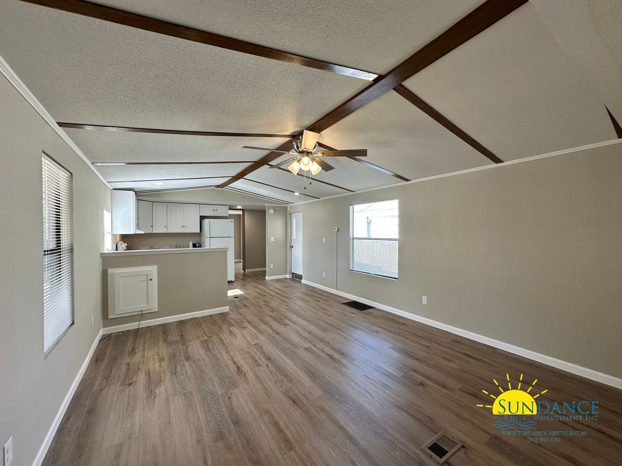 324 Green Acres Rd - Photo 2 of 11