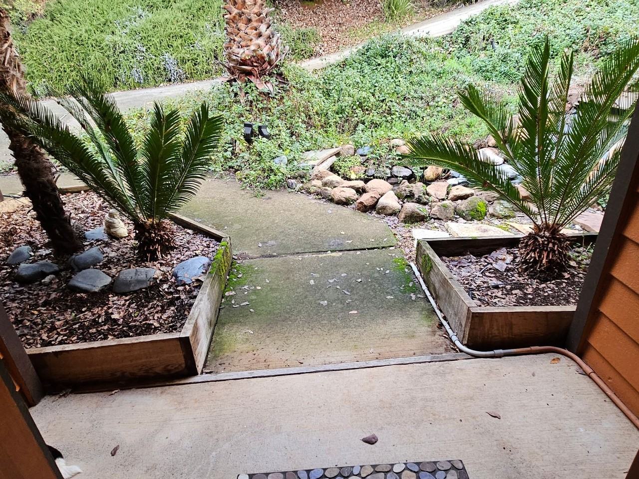 7999 Little Borax Lake Rd - Photo 3 of 25