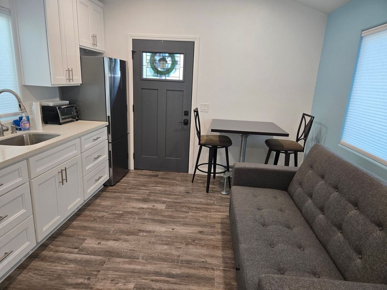 17267 Pepper Tree St - Photo 2 of 10