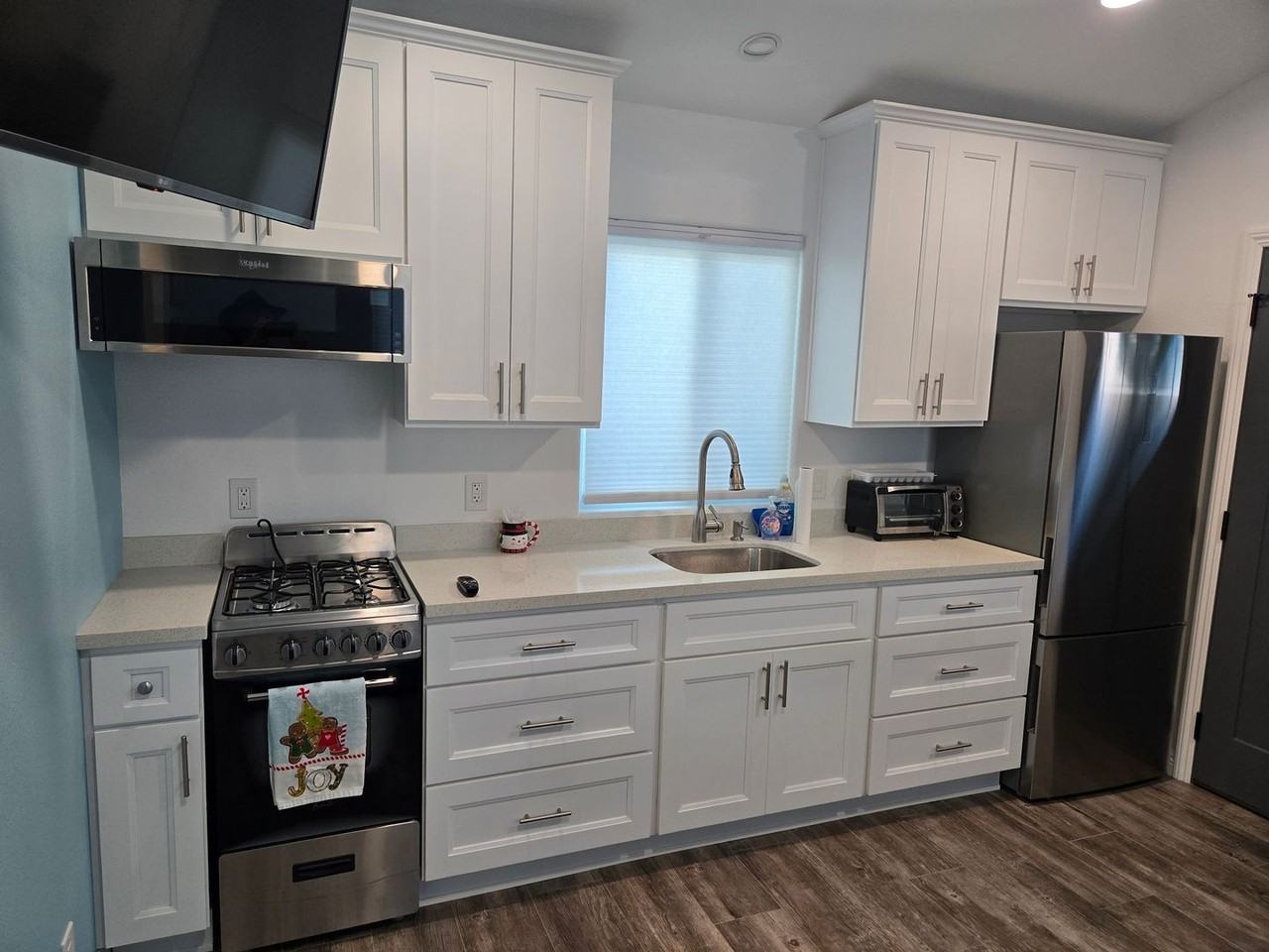 17267 Pepper Tree St - Photo 4 of 10