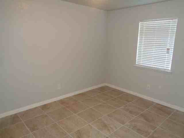 12308 Duke Dr - Photo 2 of 7