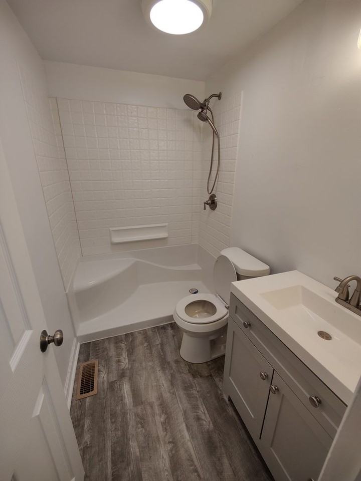 1468 Parkview Dr - Photo 6 of 6