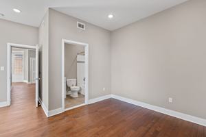 featured image of 170 W Washington St