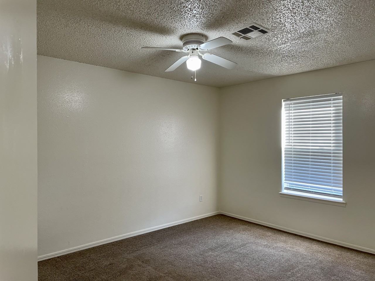 1009-1011 N 5th - Photo 2 of 10