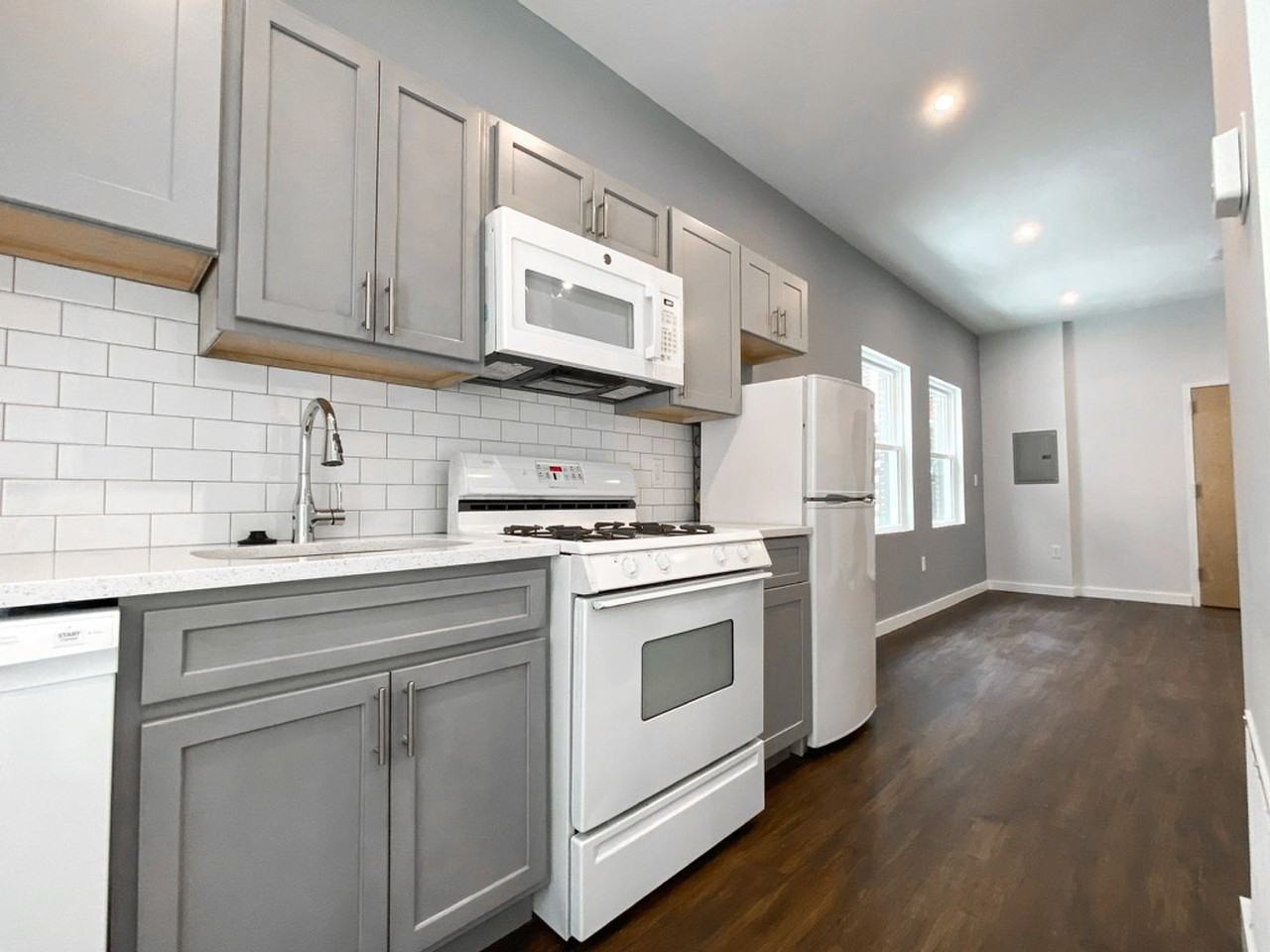 124-26 South 19th Street - Photo 3 of 22