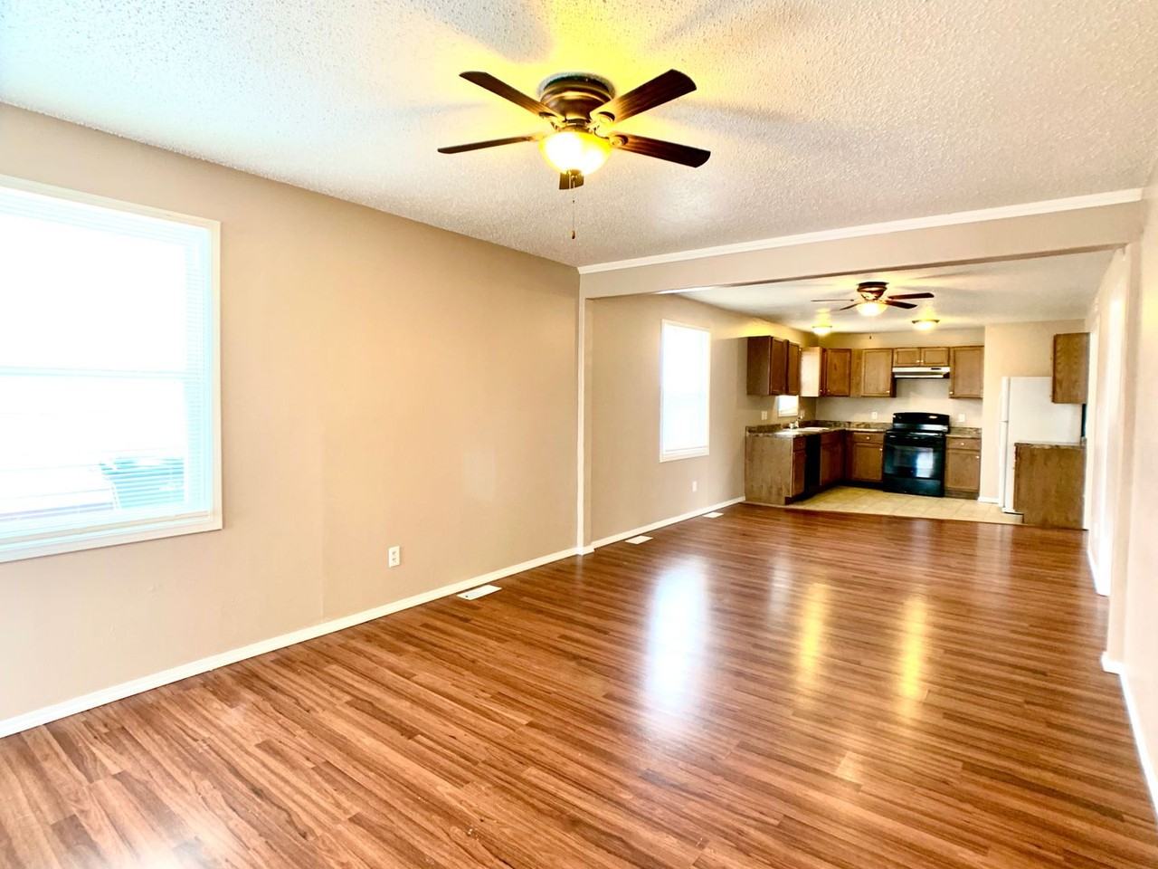 717 S 13th Ave - Photo 3 of 16