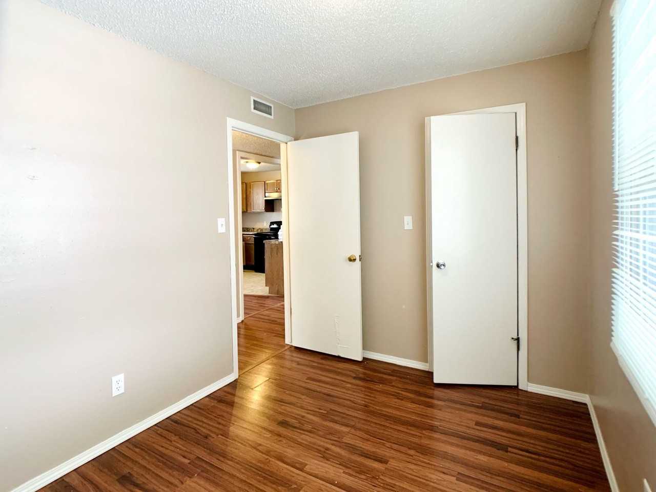 717 S 13th Ave - Photo 5 of 16